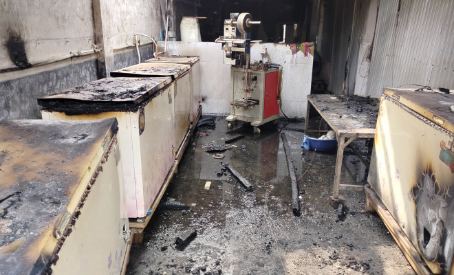 আইসক্রিম কারখানায় আগ্নিকাণ্ড,  ২৫ লাখ টাকার ক্ষতি