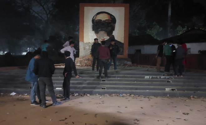 ময়মনসিংহে শেখ মুজিবুরের ম্যুরাল ভাঙচুর